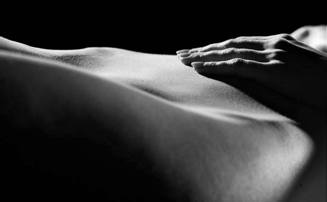 masaje erotico para mujeres en Valencia - mano
