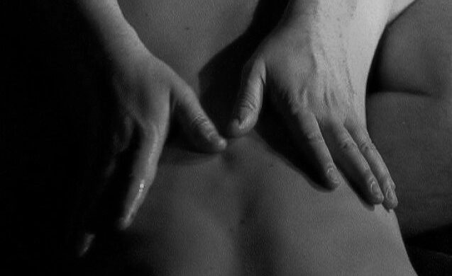 masaje tantrico erotico en Valencia - vertical